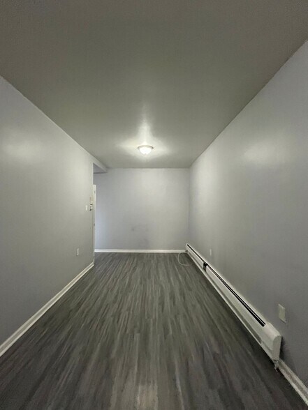 Building Photo - 43 Storms Ave