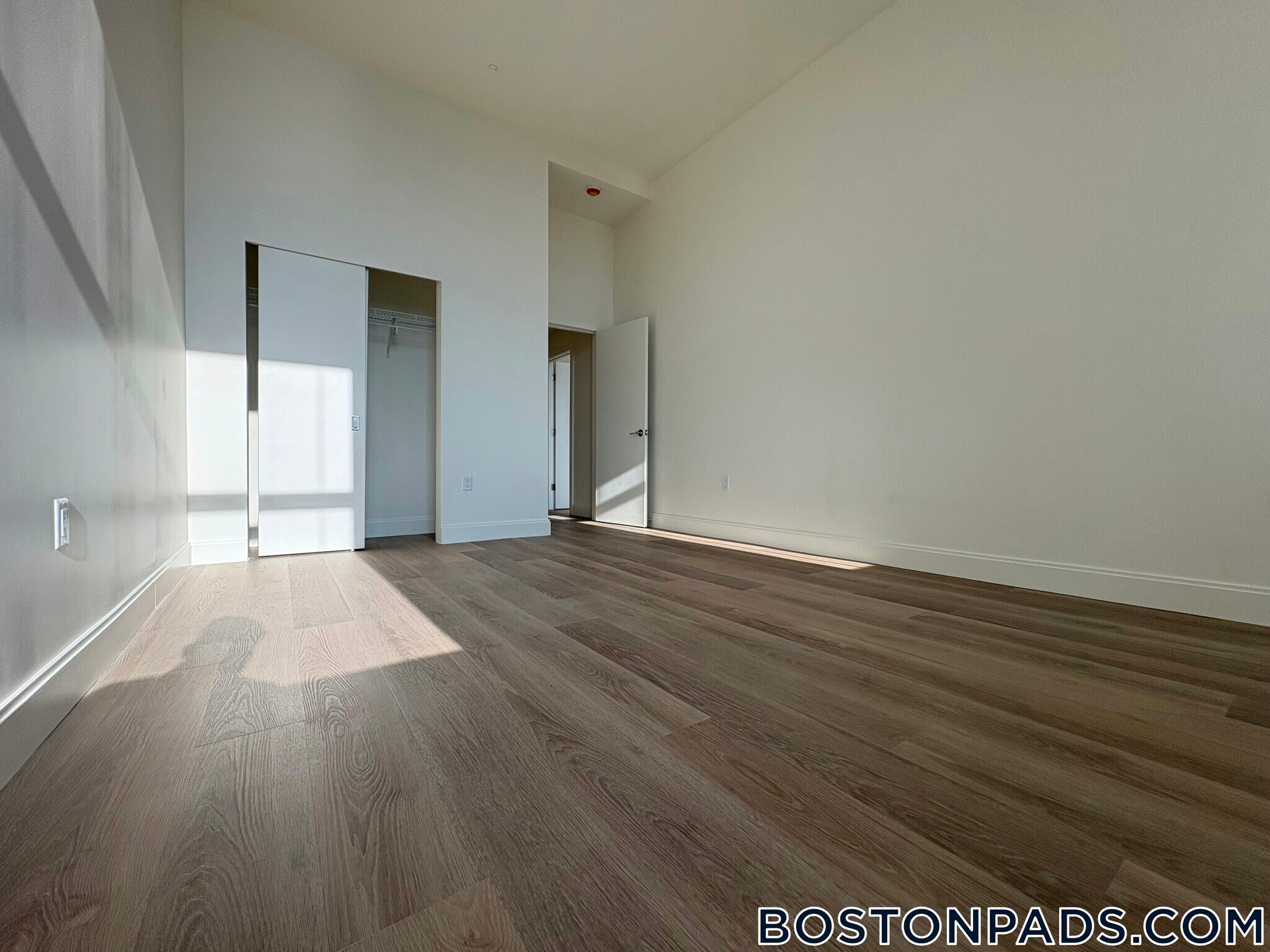 Building Photo - 1079 Commonwealth Ave