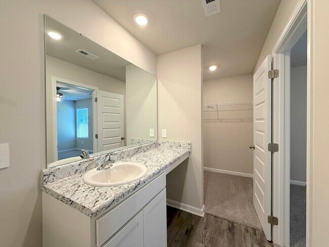 Building Photo - 107 Olde Hearth Rd