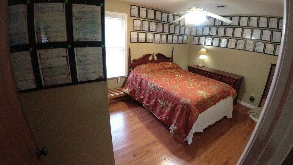 Building Photo - 1725 Pinebrook Dr