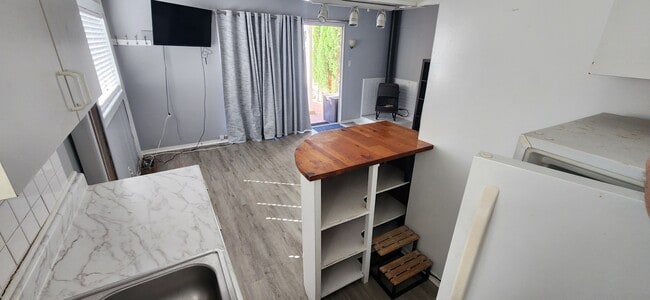 Building Photo - 1726 Ocean Way