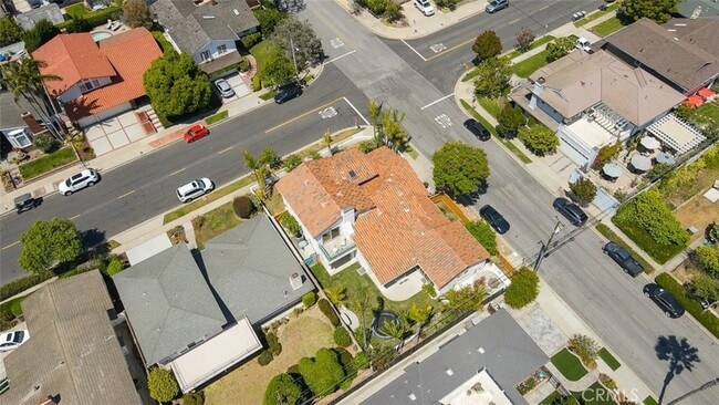 Building Photo - 1660 Catalina Ave
