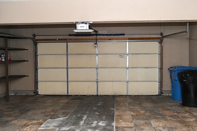 Building Photo - 487 W 1490 N