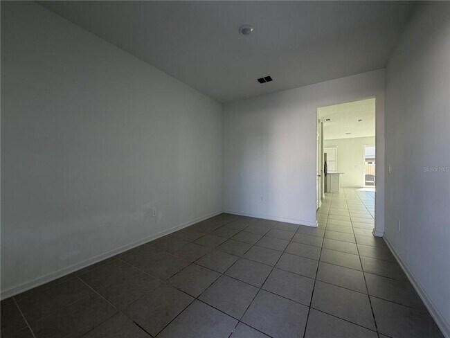 Building Photo - 2678 Skyline Lp