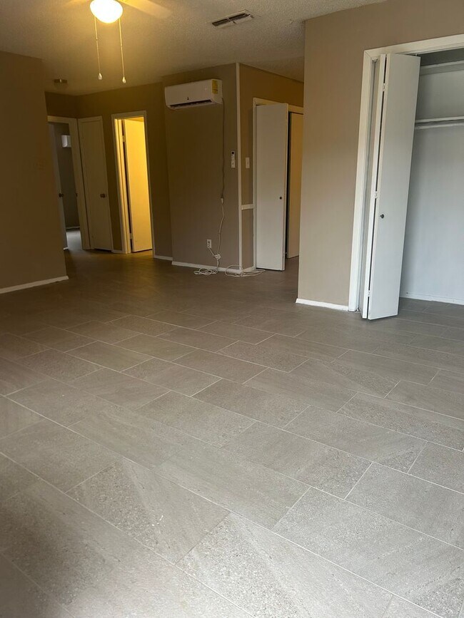 Building Photo - 5707 Sorenson St