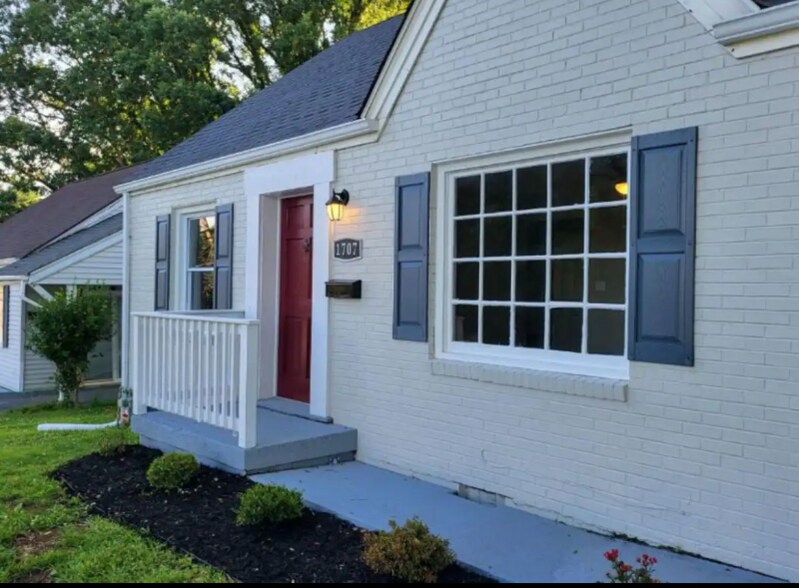 Primary Photo - 1707 Colgate St NE