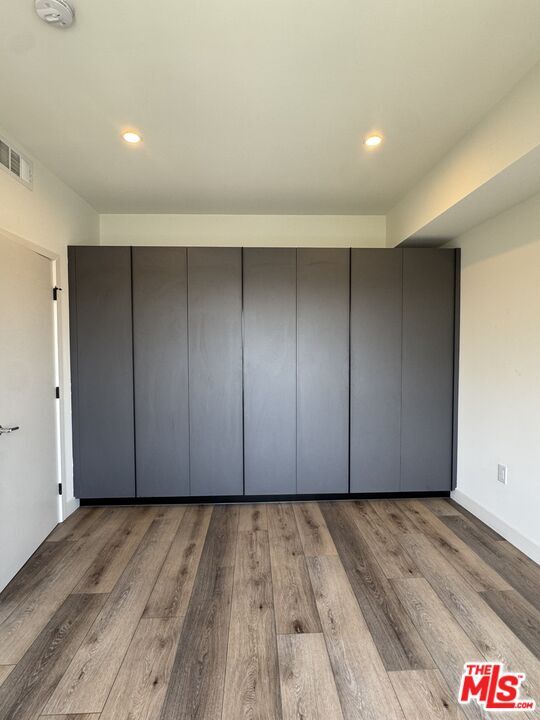 Building Photo - 919 S Harvard Blvd