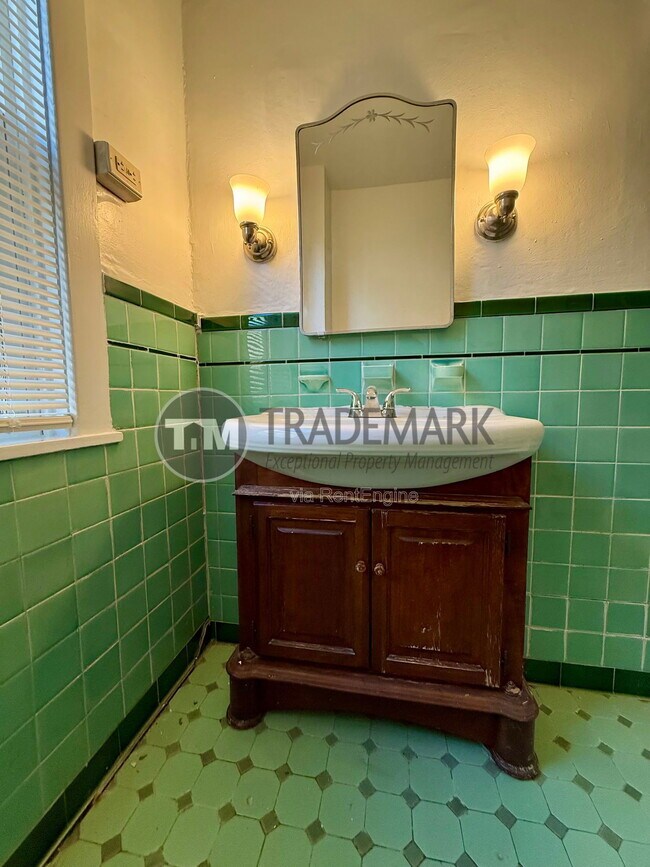 Building Photo - 2246 N 4th St