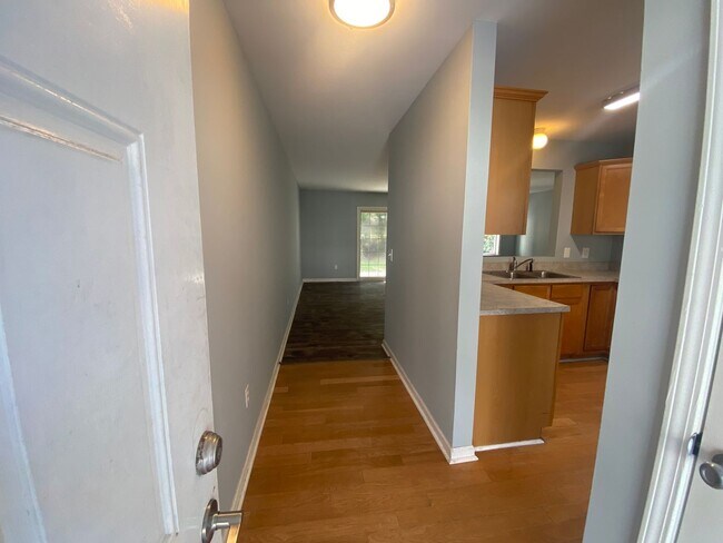 Building Photo - 5132 Greenville Loop Rd