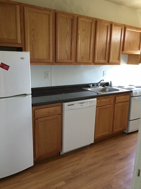 Building Photo - 100 Washington St