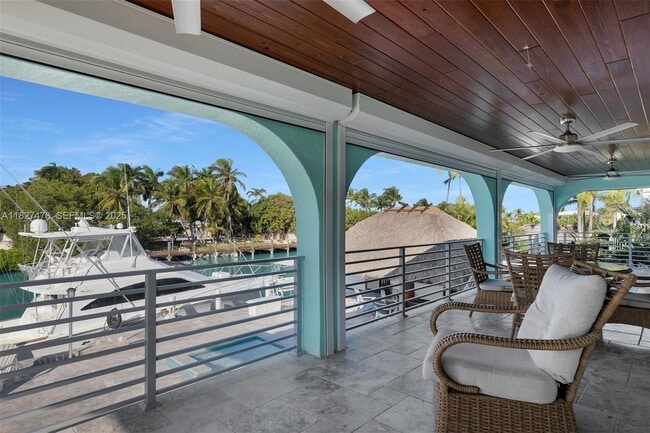 Building Photo - 232 W Seaview Dr