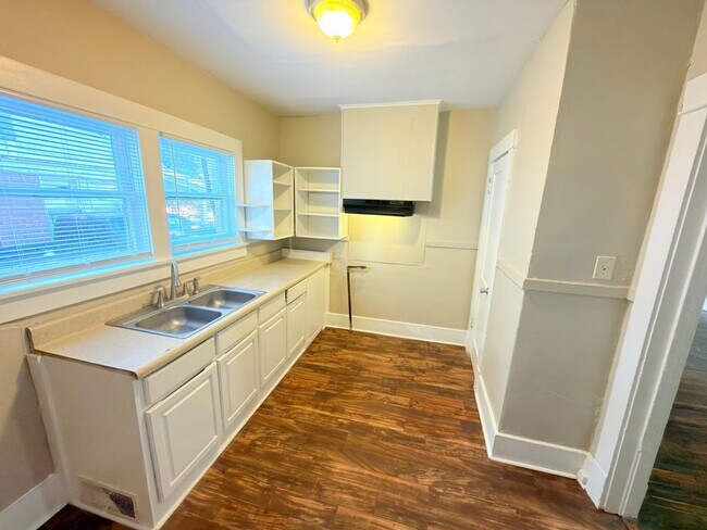 Building Photo - Charming 3-Bedroom Home in Memphis, TN — Move-In Special!