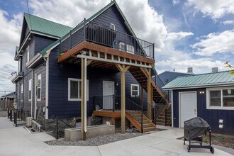 Building Photo - 415 SW 7th St