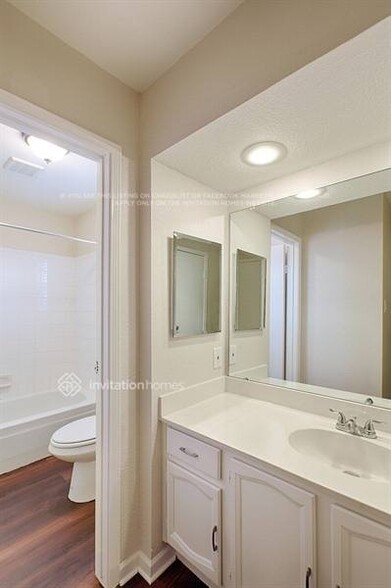 Building Photo - 2401 Forestmeadow Dr