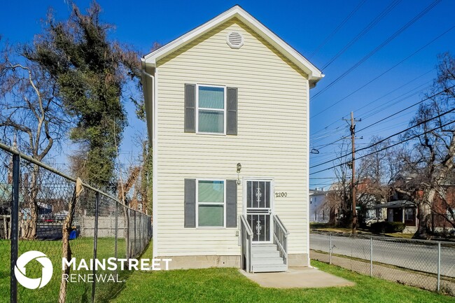 Building Photo - 2200 Green Alley