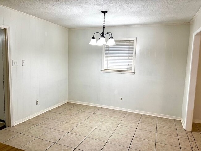 Building Photo - 3/2 in Wildwood Heights subdivision