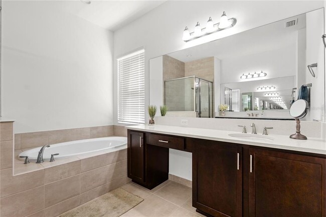 Building Photo - 32558 Tree of Life Ave