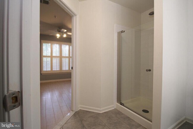 Building Photo - 7500 Calderon Ct