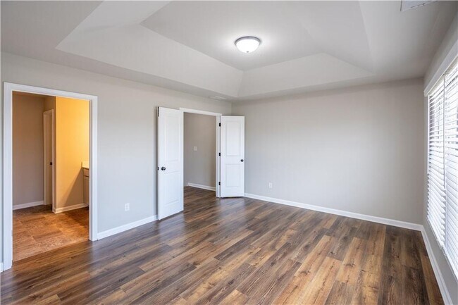 Building Photo - 3657 Princeton Ave