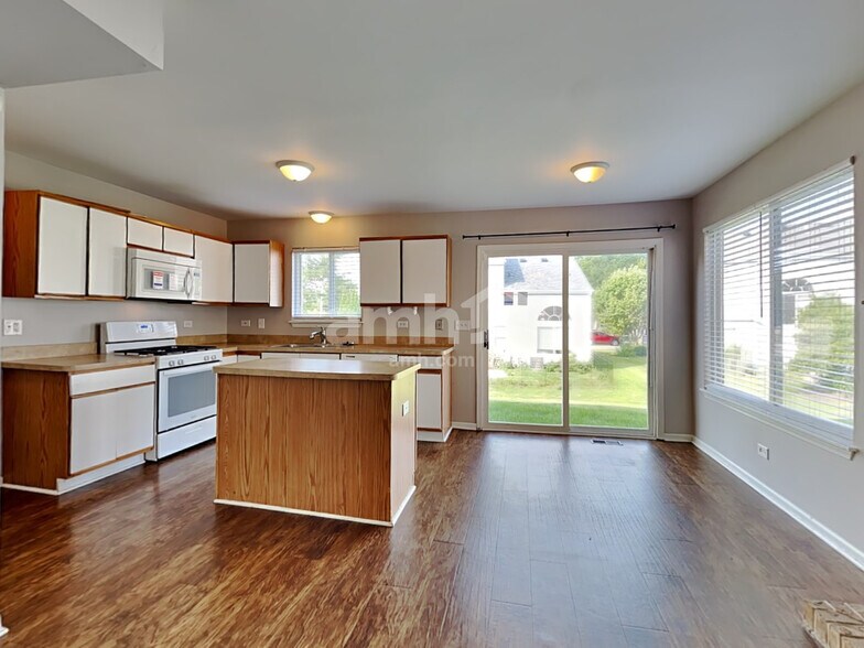 Building Photo - 300 Annandale Dr