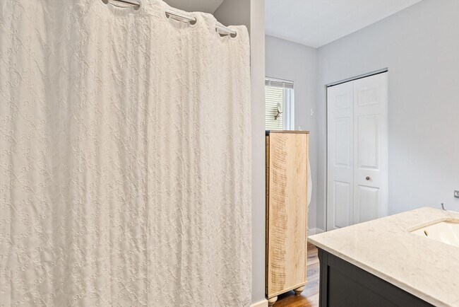 Building Photo - 13 Prospect St