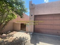 Building Photo - 2 Bed, 2 Bath Townhouse