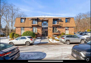 Building Photo - 655 W Lowell Ave