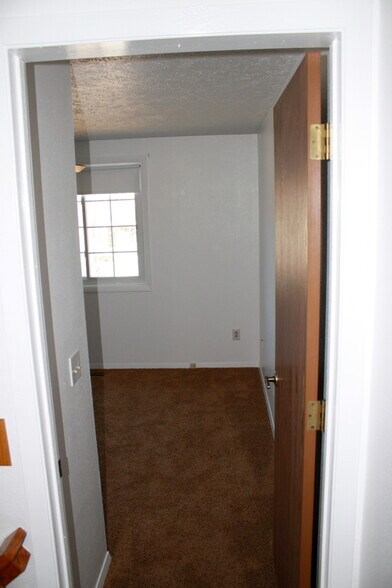 Bedroom - 3524 English Court