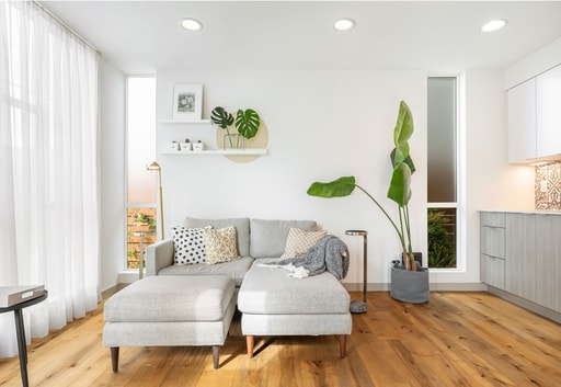 Building Photo - Stunning 2 bedroom w/rooftop deck in Beacon Hill!