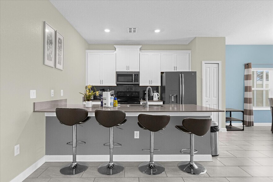 Building Photo - 770 Pebble Beach Dr