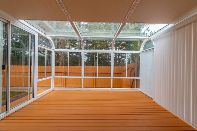 Building Photo - 3 Bedroom 2 Bathroom Home Near Fort Nugent Park!