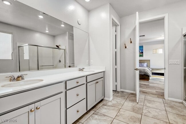 Building Photo - 342 American Dipper St