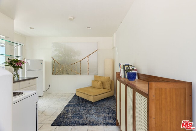 Building Photo - 5828 Foxview Dr