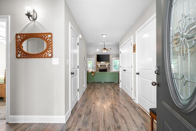 Building Photo - Fish, Swim or Canoe from your backyard! Beautiful 3 bed 2 bath with large Fenced in backyard!