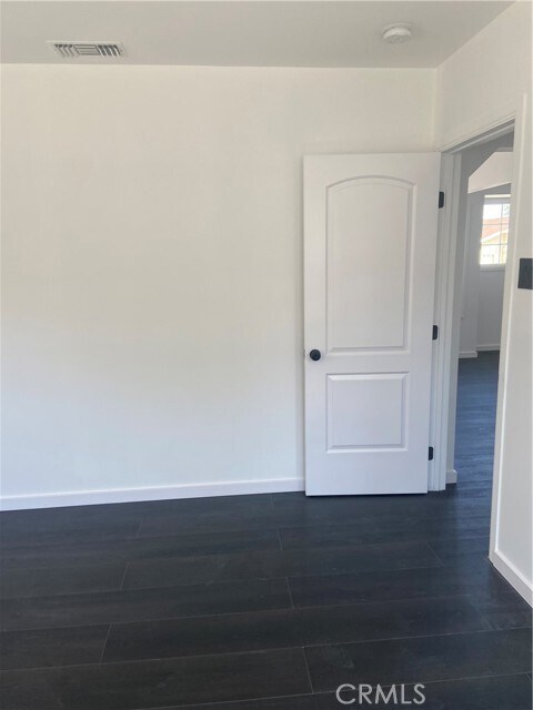 Building Photo - 4050 Floral Dr