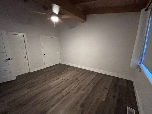 Building Photo - Gorgeous Location Near Heavenly - 3 Bed, 2...
