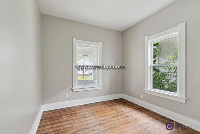 Building Photo - 2027 Berkshire Pl