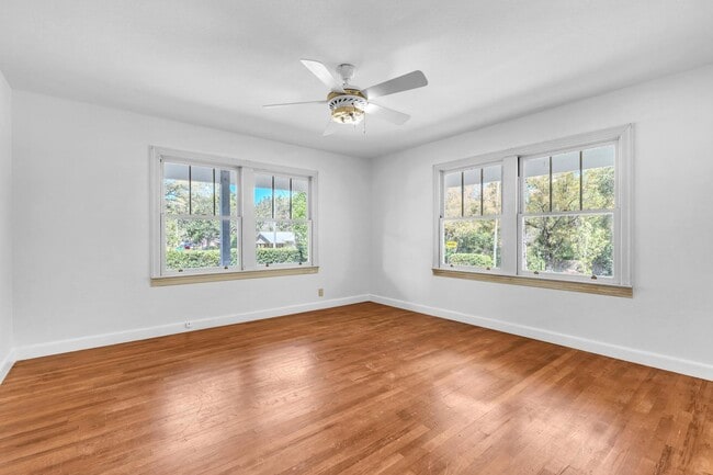 Building Photo - Charming home with large garage & attached...