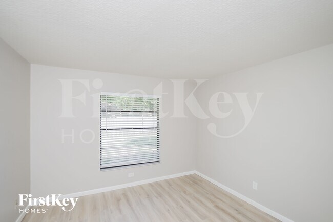 Building Photo - 1377 Prum Ave NW