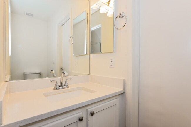 Building Photo - 12005 W Corrine Dr