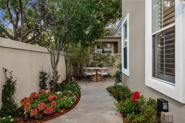 Building Photo - 20 Fecamp