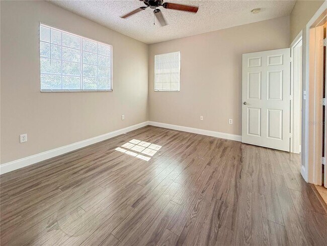 Building Photo - 5701 Bentgrass Dr