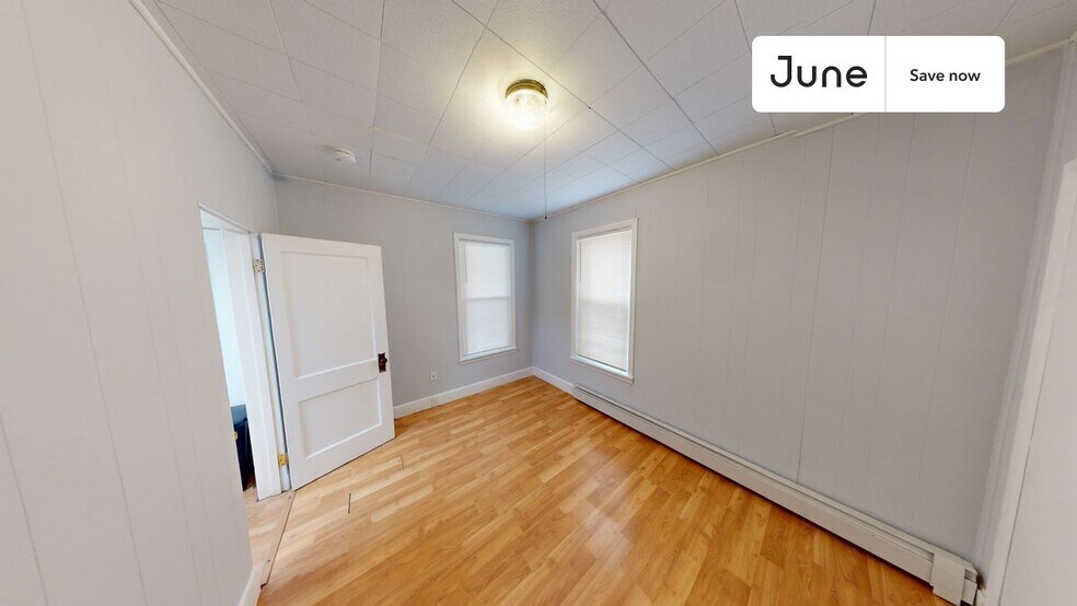 Building Photo - 6 7th St