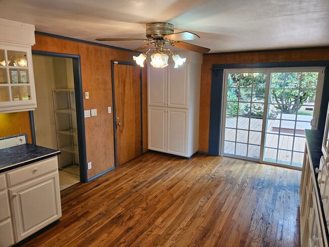 Building Photo - Beautiful 3BD/2BA Home In Hayden Bridge Area