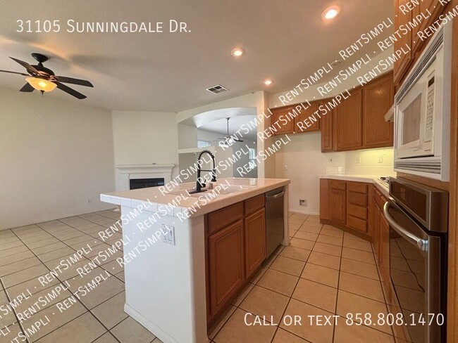 Building Photo - 31105 Sunningdale Dr