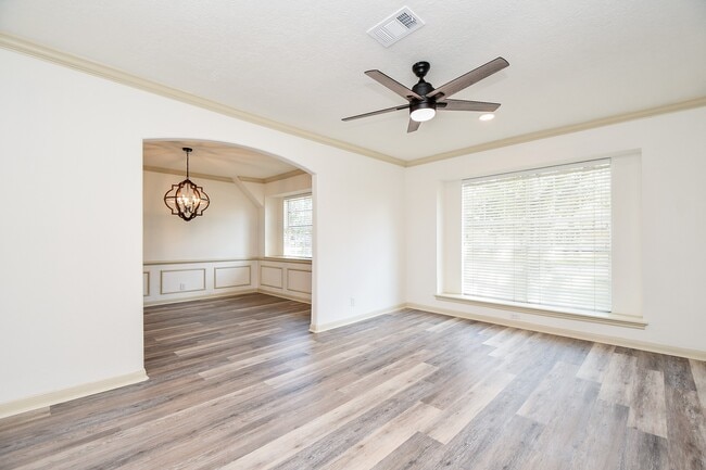 Building Photo - 8231 Bo Jack Dr