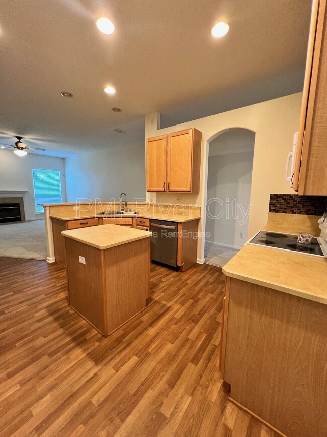 Building Photo - 2480 Ridge Will Dr