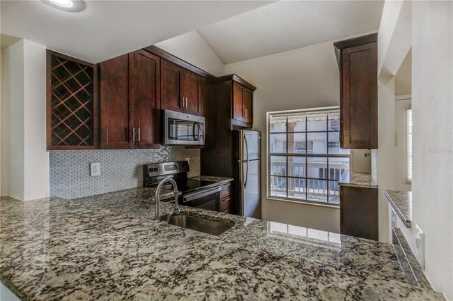 Building Photo - 134 Sun Isle Cir