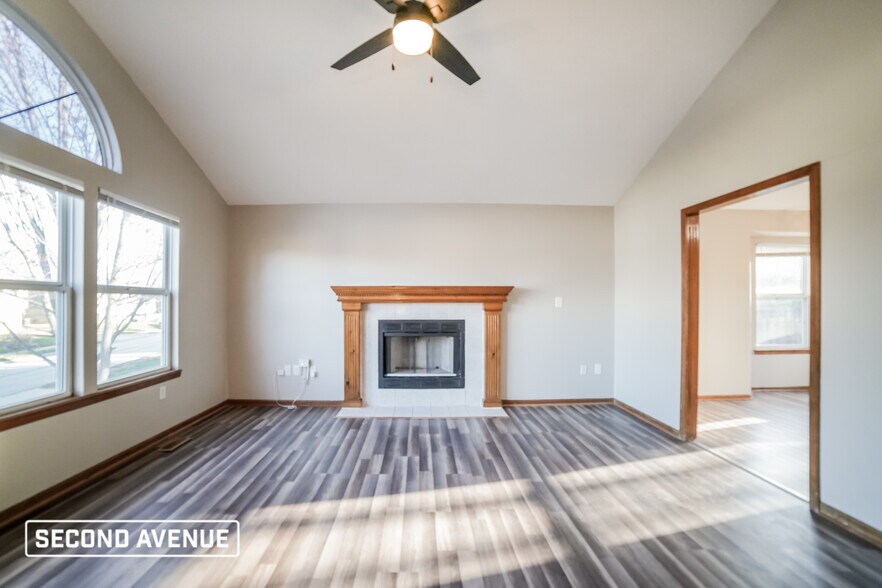 Building Photo - 1720 S Whitney Dr