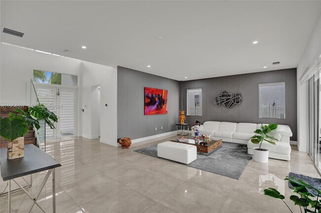 Building Photo - 9995 NW 75th St